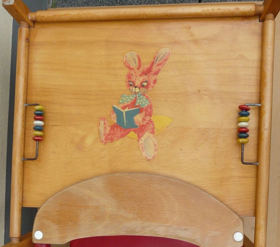 Antiker Kinder-Hochstuhl, mit Tisch + Kunstledersitz, selten in Brühl