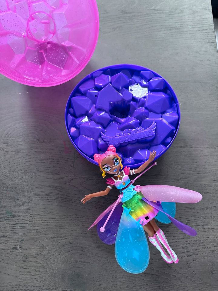 Spin Master Hatchimals Pixies Crystal Flyers Rainbow Glitter Idol in Mönchengladbach