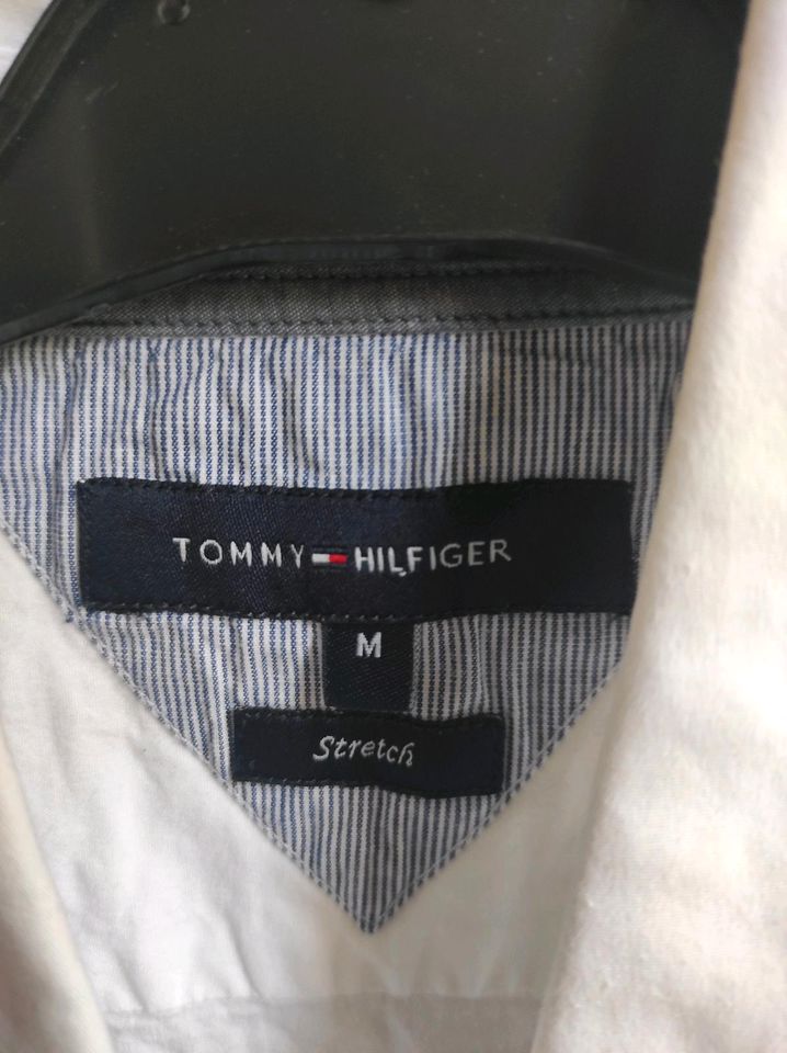 Weißer Hemd Tommy Hilfiger M in Berlin