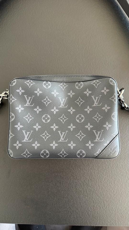 Lv men's trio pochette hotsell