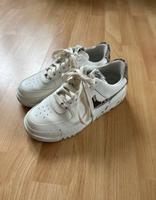 Nike Air Force mit Schlangenmuster Niedersachsen - Bardowick Vorschau