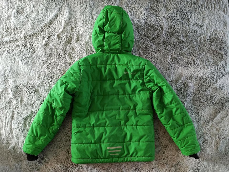 Trollkids Winterjacke 128 in Oberleichtersbach