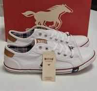 Mustang Sneaker neu & Grösse 44 Hamburg-Mitte - Hamburg Hamm Vorschau