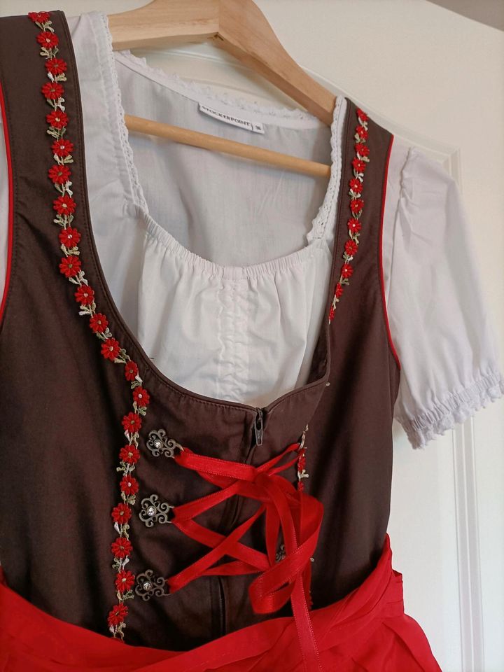 Dirndl Stockerpoint Gr. 36 rot/braun in Preetz