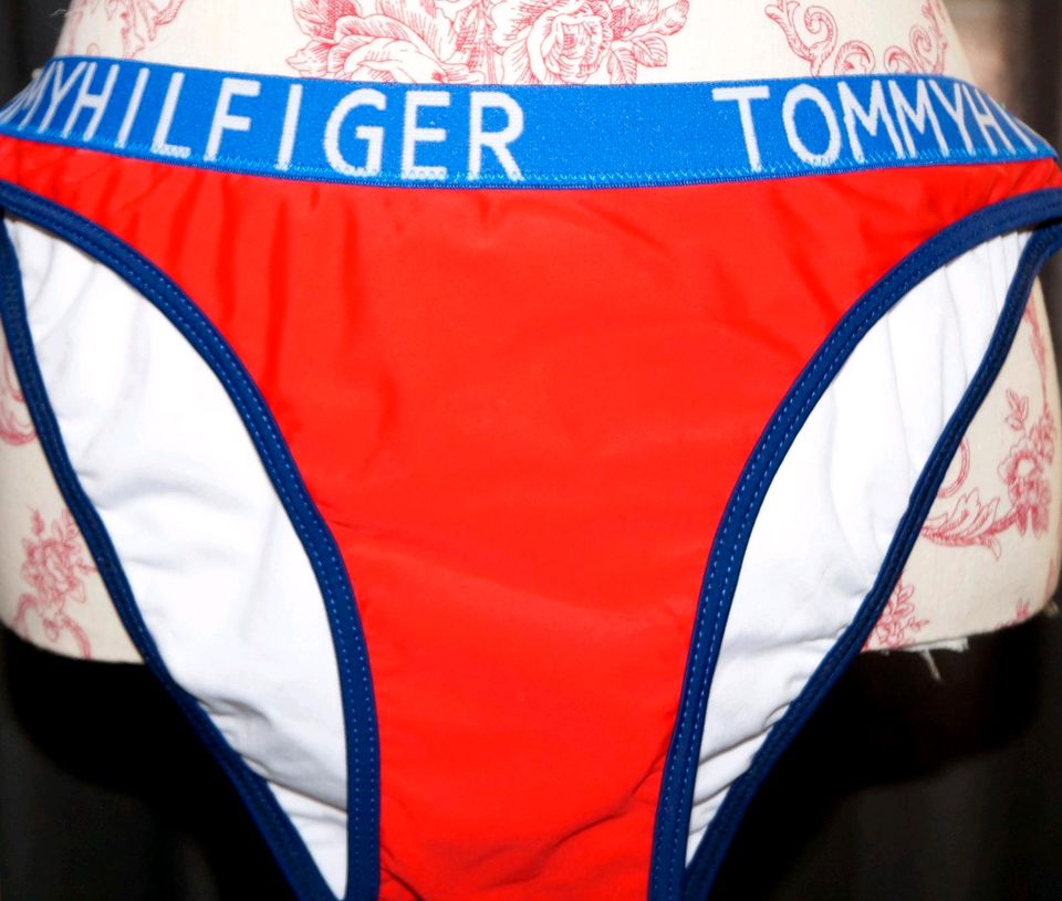 Tommy Hilfiger Swimwear Gr.38/40 Bikini Oberteil+Hose NEU Red in Schortens