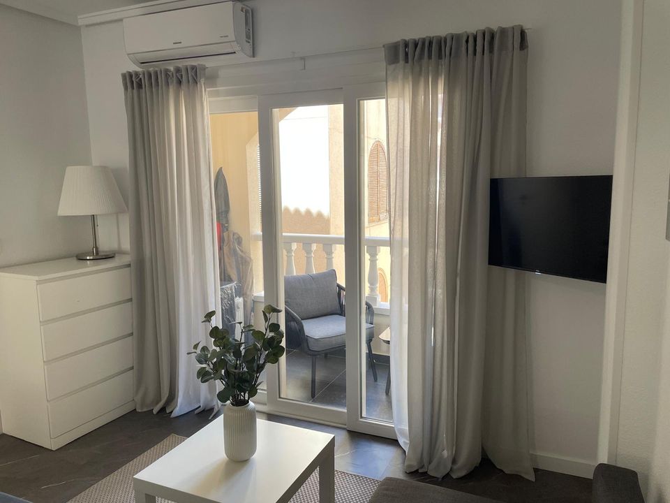 Erstklassig renoviertes Appartement nur 150m vom Sandstrand ⛱️ Torrevieja - Alicante - Spanien in Leopoldshöhe