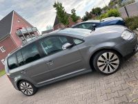 VW Touran mit 6 Gang Niedersachsen - Quakenbrück Vorschau