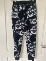 Sommer Hose, Blumen Gr40 Nordrhein-Westfalen - Löhne Vorschau