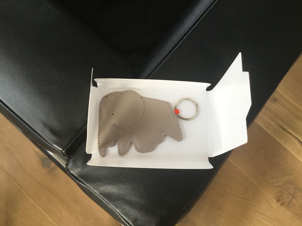 original VITRA Schlüsselanhänger Key Ring Elephant grau neu + OVP in Püttlingen