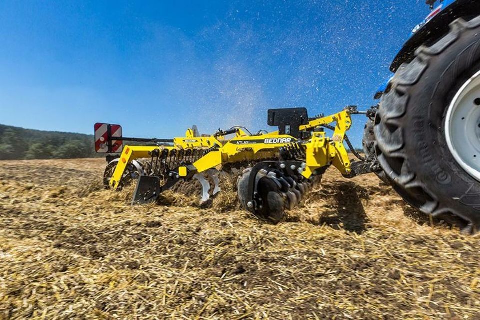 Bednar Kurzscheibenegge Atlas  für Traktor Schlepper in Kobern-Gondorf