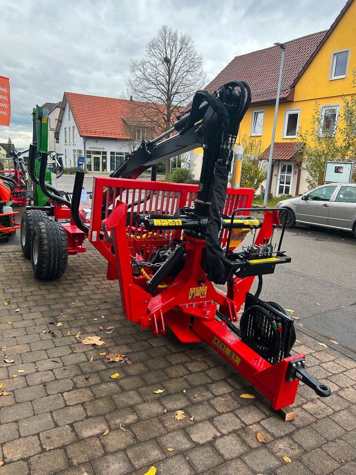 KTS Rückewagen 11 to mit 6,4 m Kran Druckluftbremse am Lager in Oberstenfeld