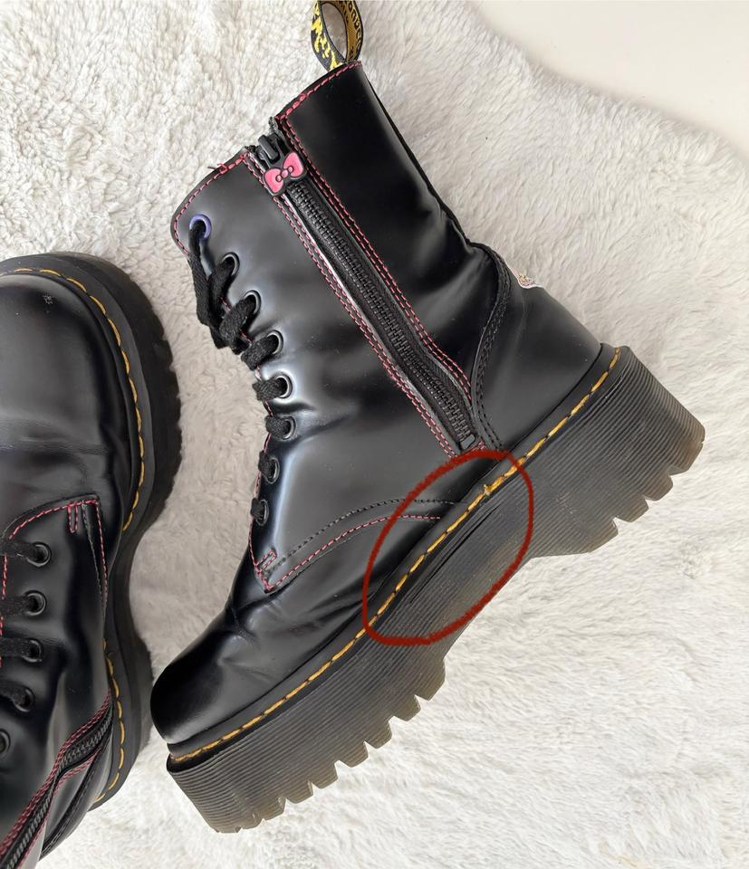 Dr. Martens Jadon Plateau Hello Kitty & Friends Limited Edition in Nürtingen