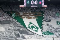 Suche 2x Werder Bremen Sitzplatz Dauerkarten Niedersachsen - Osterholz-Scharmbeck Vorschau