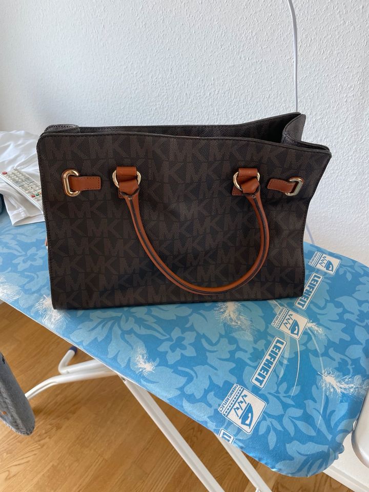 Michael Kors Handtasche in Böblingen