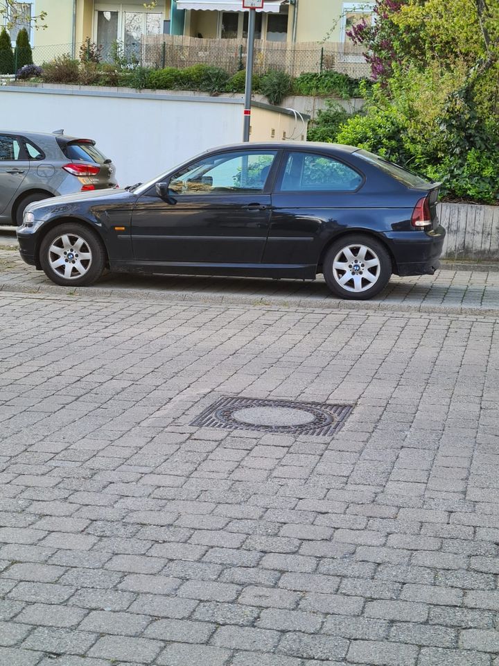 BMW Compact (nicht fahrbereit) in Stuttgart