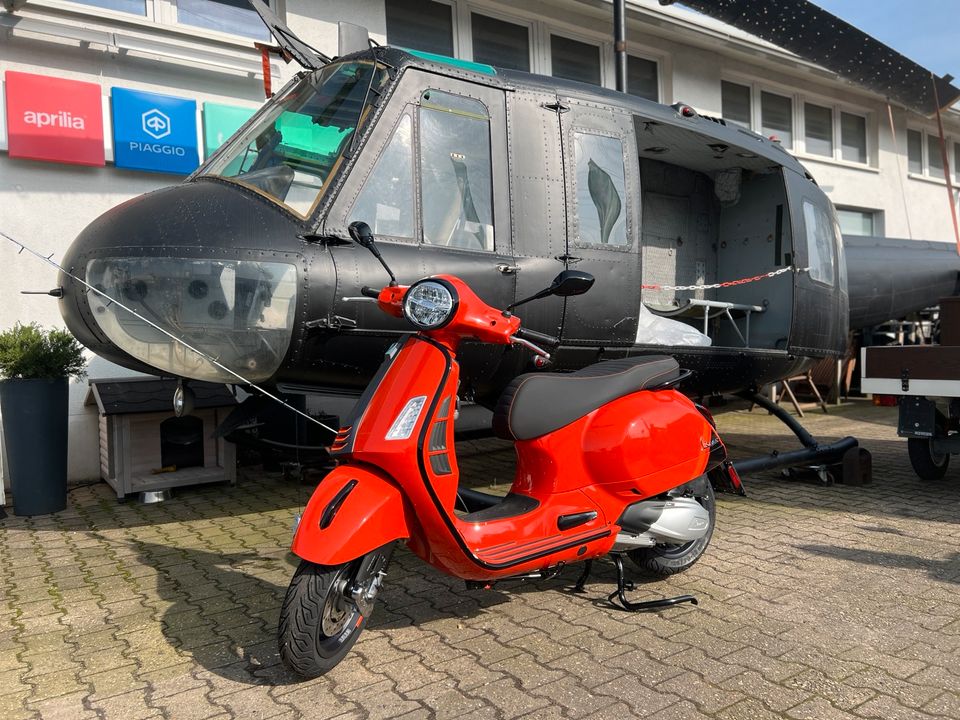 Vespa Gts 300 supersport hpe rst NEUFAHRZEUG in Leverkusen