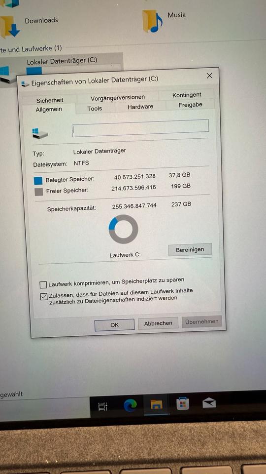 Surface Pro 7 - 16Gb RAM 256GB Festplatte incl. Dockingstation in Ottensoos