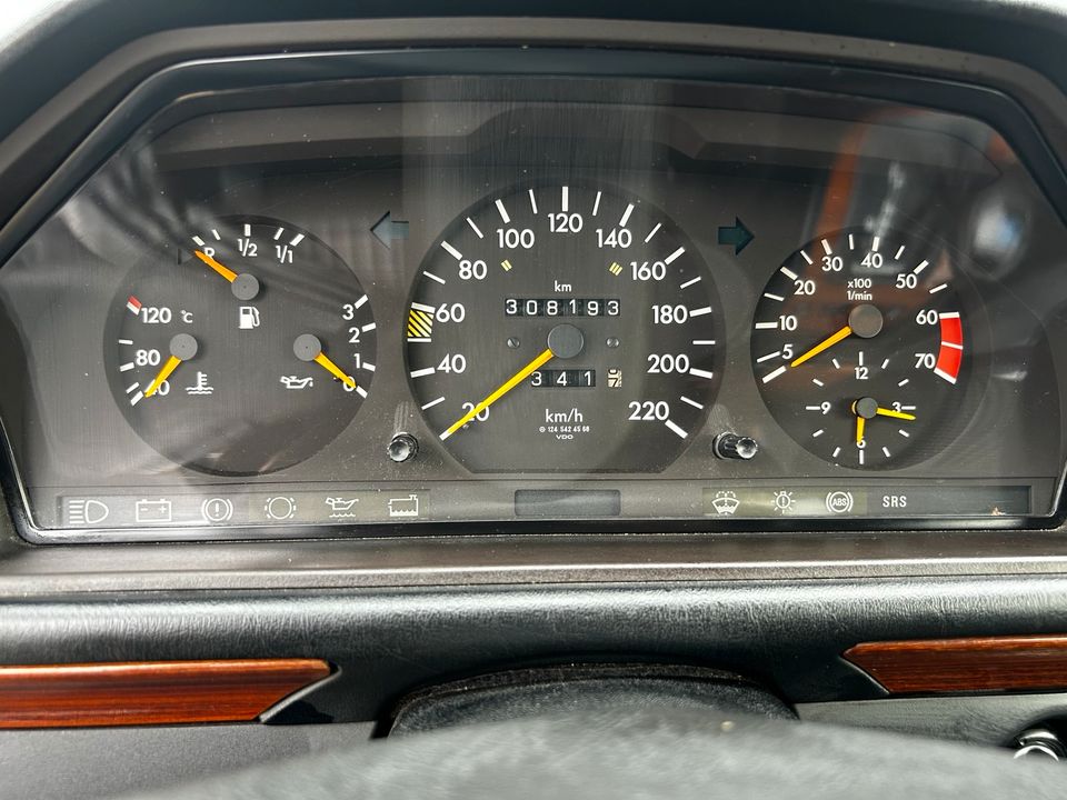 Mercedes W124 CE230 Sportline zu verkaufen in Brunsbuettel