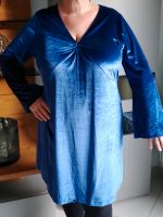 Samtkleid Blau Gr. 48/50 NEUWERTIG Baden-Württemberg - Karlsruhe Vorschau