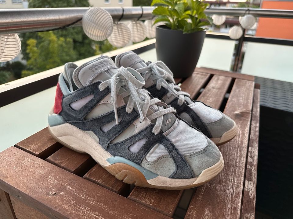 Adidas Torsion Sneaker | 42 2/3 | Blau Hellblau Rot in  Neuhausen-Nymphenburg - Neuhausen | eBay Kleinanzeigen ist jetzt  Kleinanzeigen