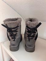 Graue Ugg Boots mit Schleife Größe 40 Dortmund - Hörde Vorschau