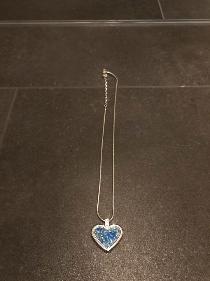 Swarovski Kette mit Herz neu in Ingersheim