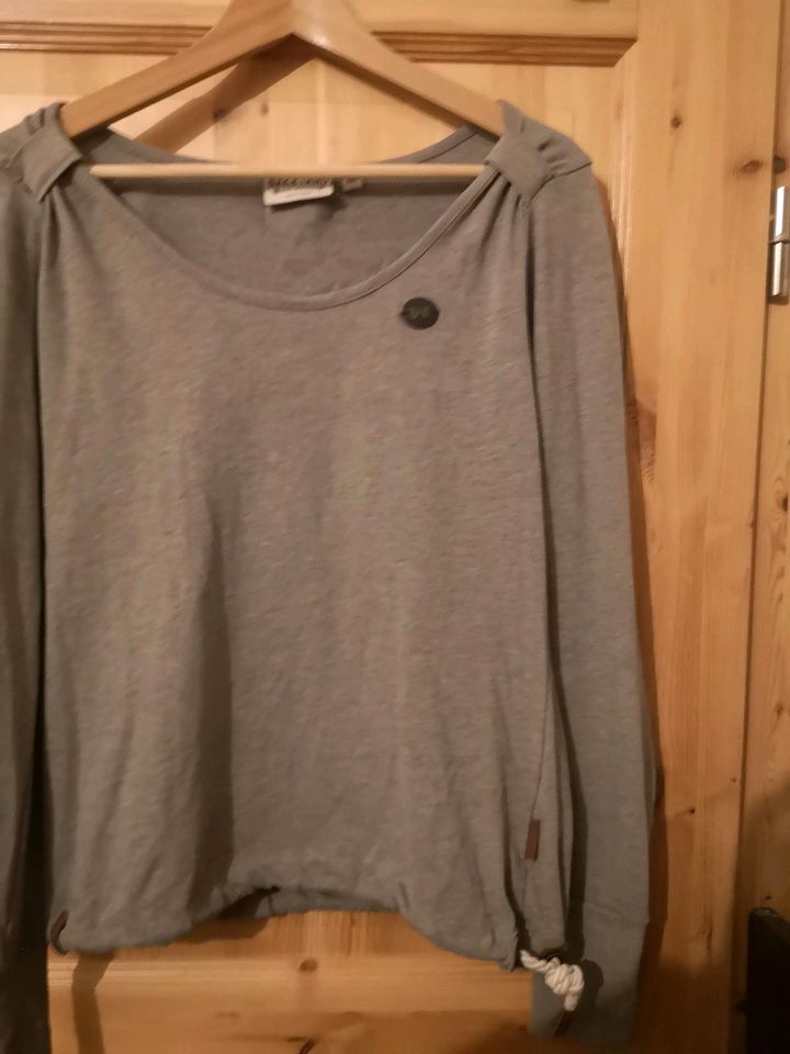 2 Naketano Sweatshirts Pullis Pullover Größe M in Berlin