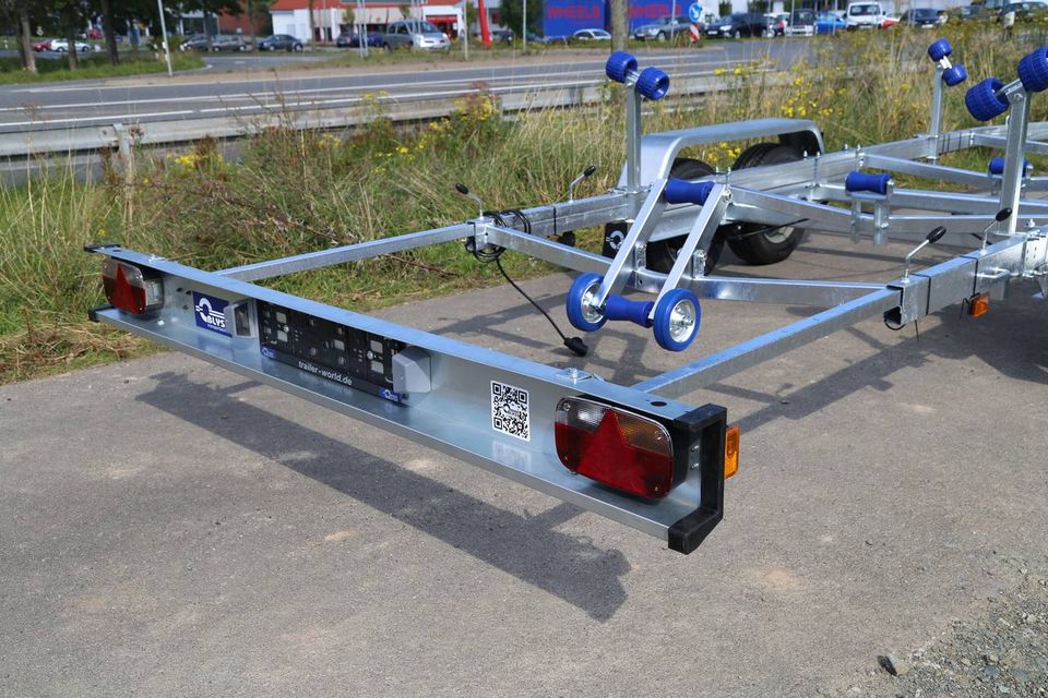 NEU Bootsanhänger Blyss Anhänger 680x250cm 2000kg zGG in Seesen