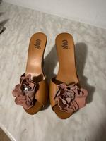 Ovye Pantoletten Sandaletten cognac Blume Strass 40 Nordrhein-Westfalen - Minden Vorschau