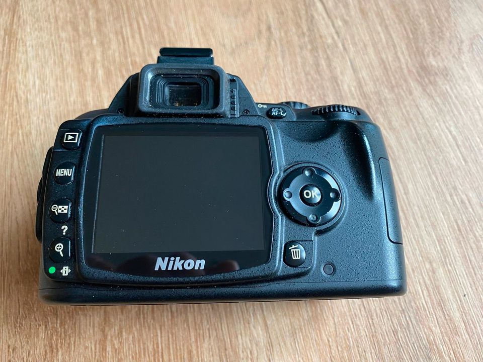 Nikon D40 DSLR Gehäuse in Hermeskeil