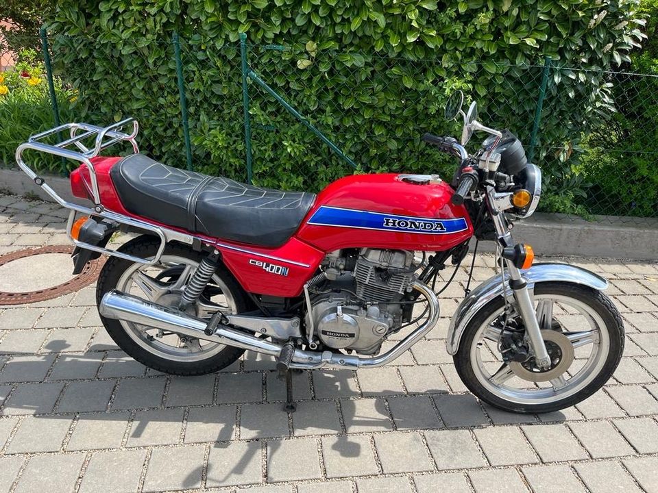 Honda CB 400N in Ihrlerstein