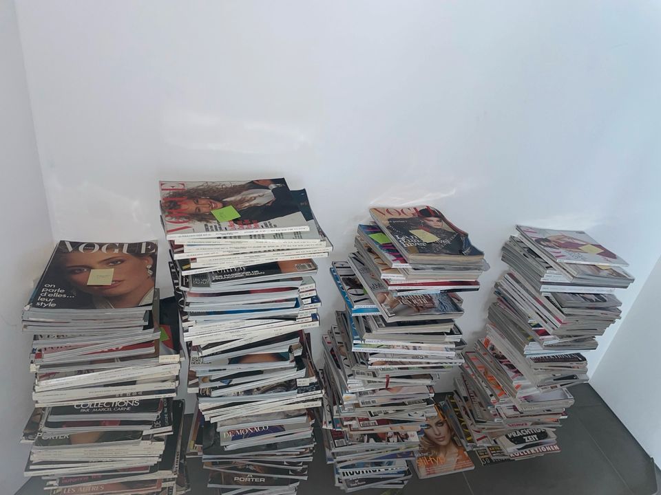 Vogue Zeitschriften Sammlung aus verschiedenen Ländern über in Erbach