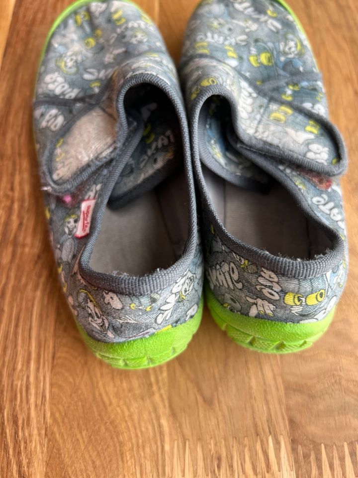 Superfit Kindergartenschuhe Hausschuhe mit fester Sohle Gr. 31 in Nürnberg (Mittelfr)