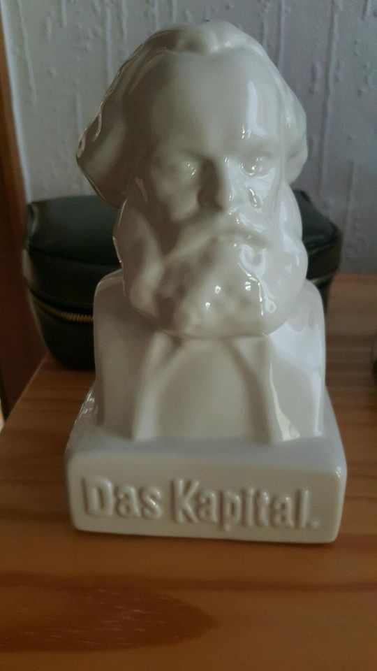 Porzellan Spardose Karl Marx in Passau