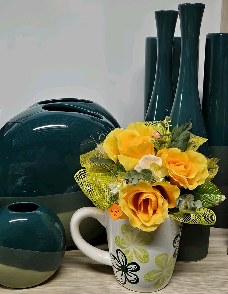 Vasen in diversen Formen und Größen ab 3,00€ bis 15,00€ in Philippsburg