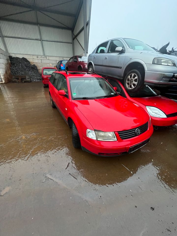 VW Passat 2,5 TDI V6 110 KW Autoteile Teile Schlachfest in Waldbröl