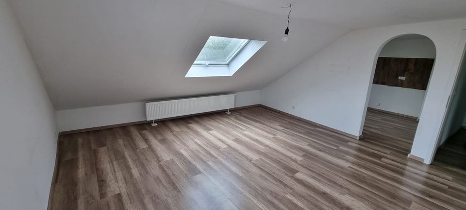 Suche Nachmieter für 2 ZKB DG Wohnung mit Balkon und Keller in Walldürn