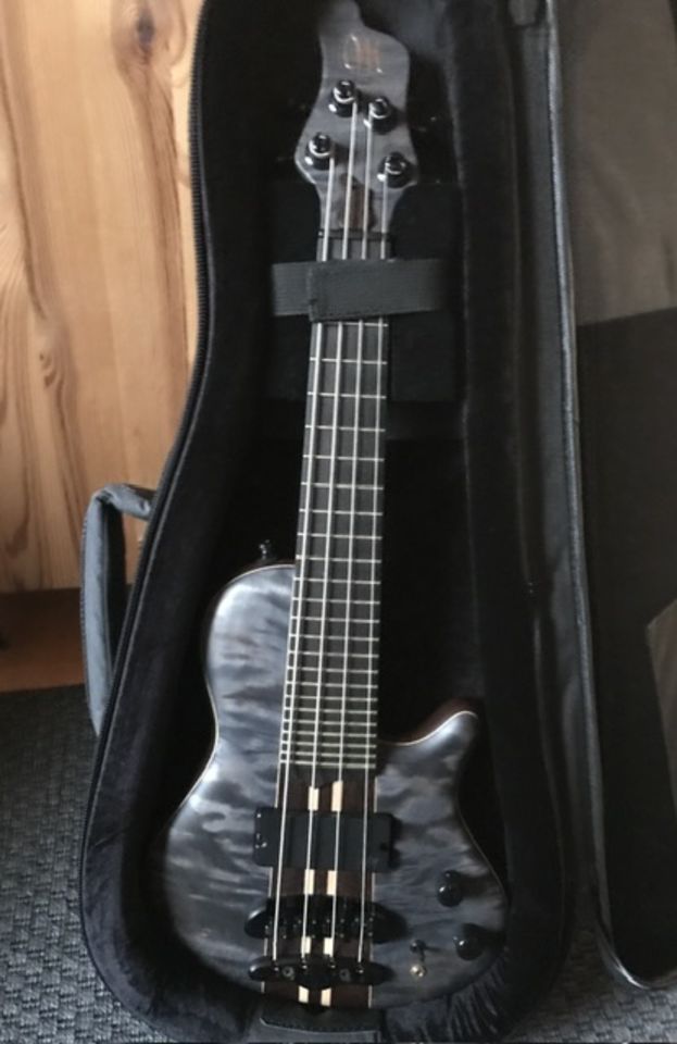 Mayones Cali 4 Bass in Karlsruhe