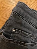 BRAX Jeans Grösse 38 mit tollen Glitzersteinchen TOP ZUSTAND Bayern - Eggenfelden Vorschau