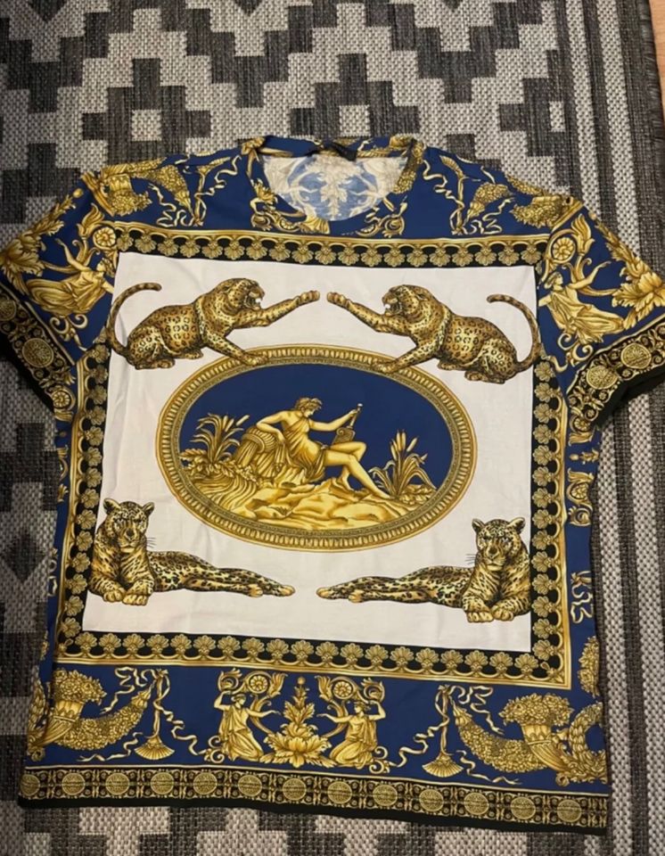 Gianni Versace T-Shirt original in Größe S (neuwertig) in Friedberg