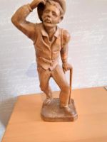 Geschnitzte Holzfigur Wanderer, Höhe ca. 40 cm Nordrhein-Westfalen - Halle (Westfalen) Vorschau