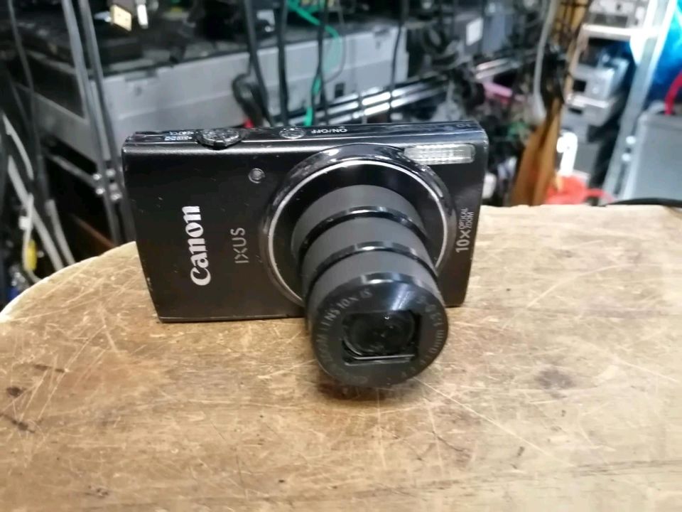 CANON IXUS 155, Digital-Kamera mit Zubehör!! guter Zustand!! in Berlin