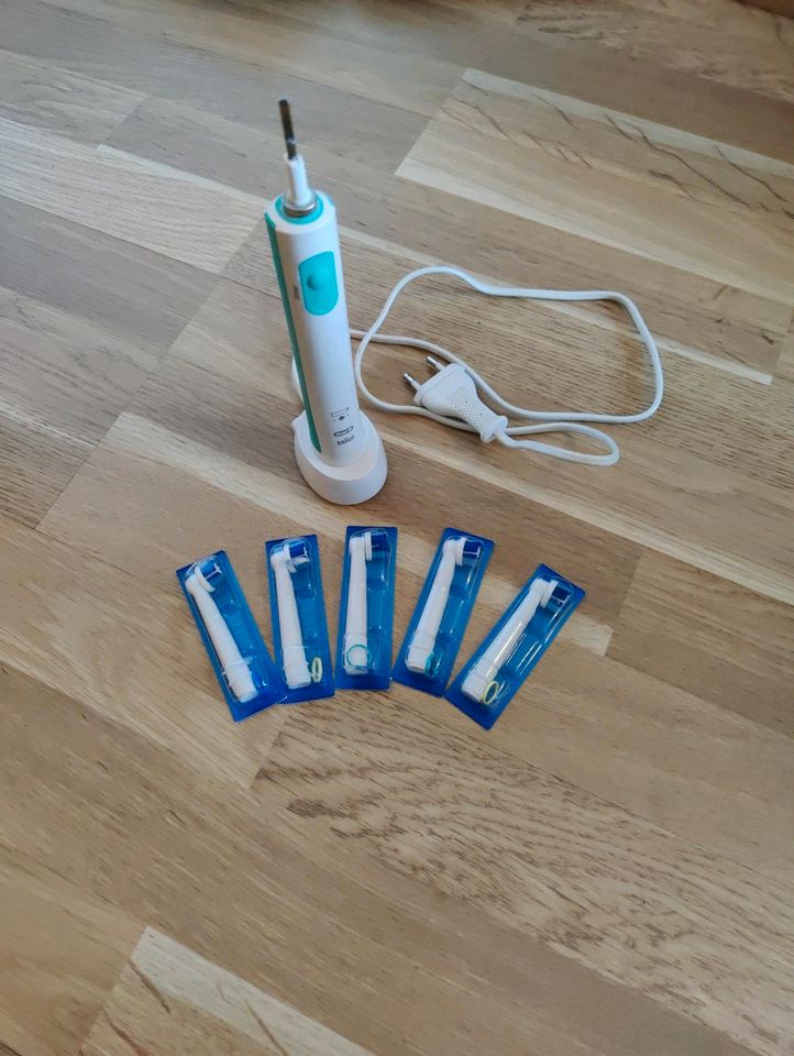 Oral B elektrische Zahnbürste in Frankfurt am Main
