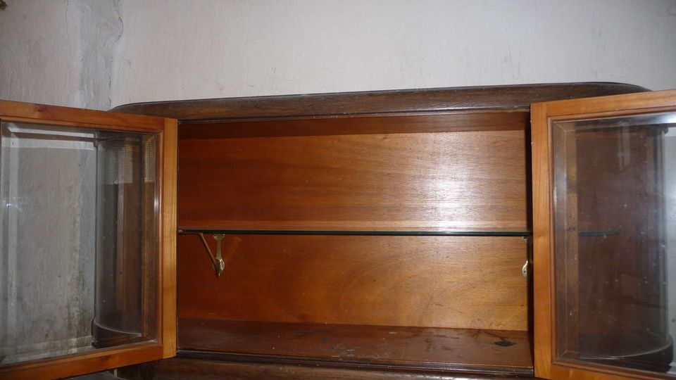 Büfett Schrank Vitrine 1933 Original in Nossen