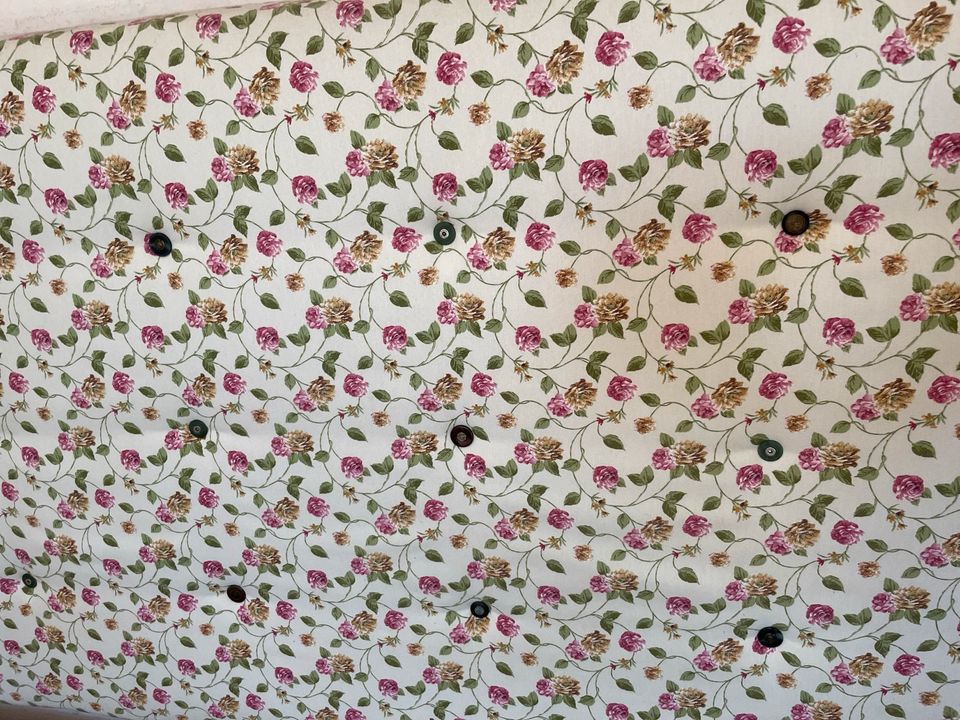 Gepolsterte Rückwand für 140 cm Bett handmade in Schwerin