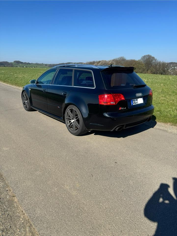 Audi RS4 b7 Avant 4.2 V8 QB6 Carbon Supersprint Bilstein in Kürten