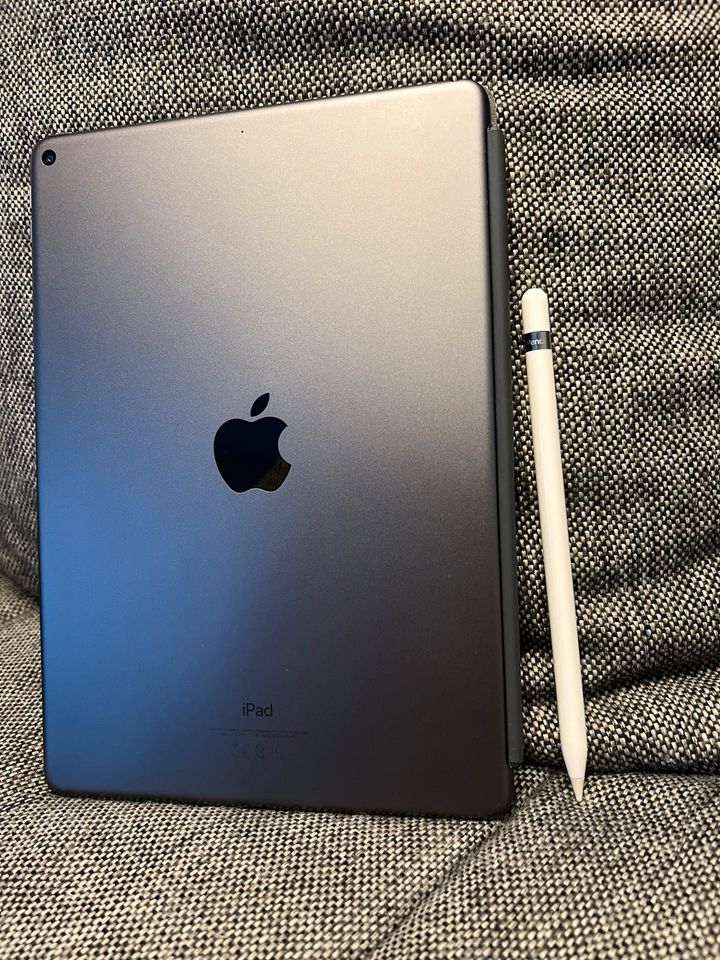 Apple iPad Air 3. Generation inkl. Smart Keyboard Pen 1. Gen. in Wiesloch