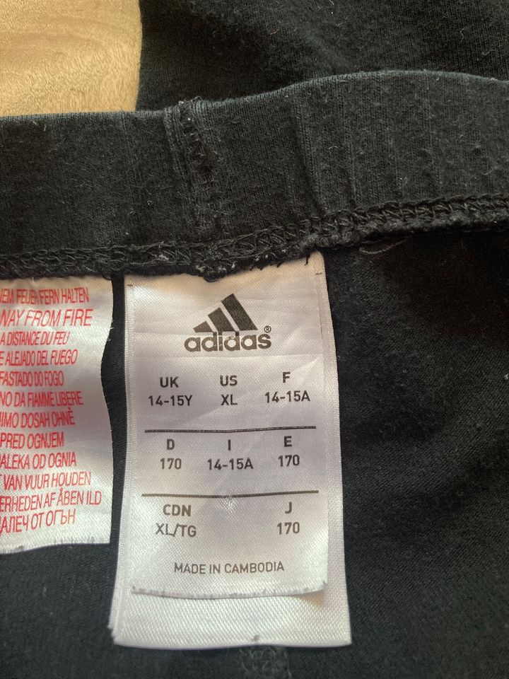 Adidas Sporthose bis übers Knie, 95%Cotton, in Grafrath