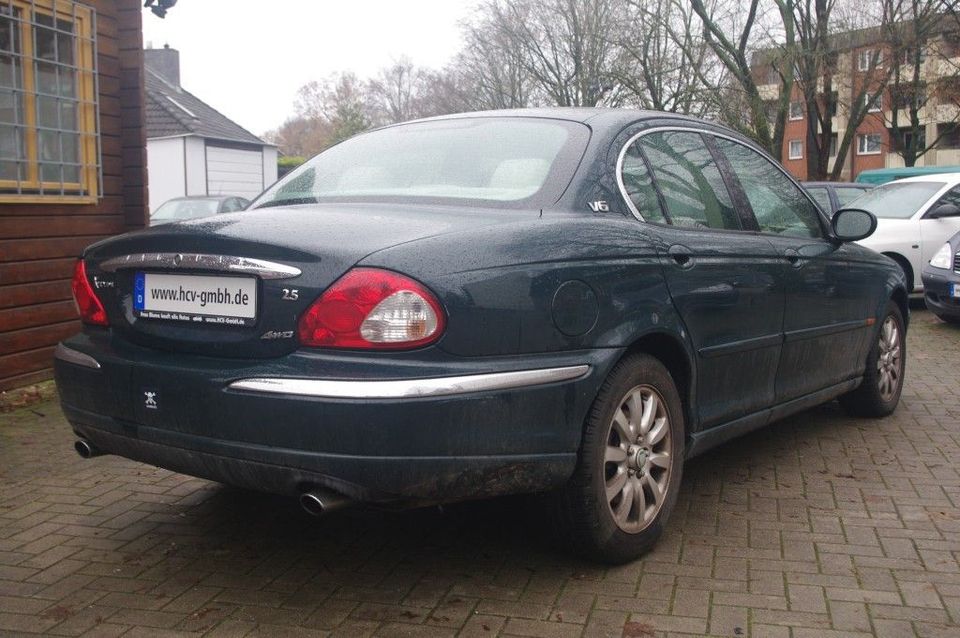 Jaguar X-Type 2.5 V6 4x4 in Hamburg