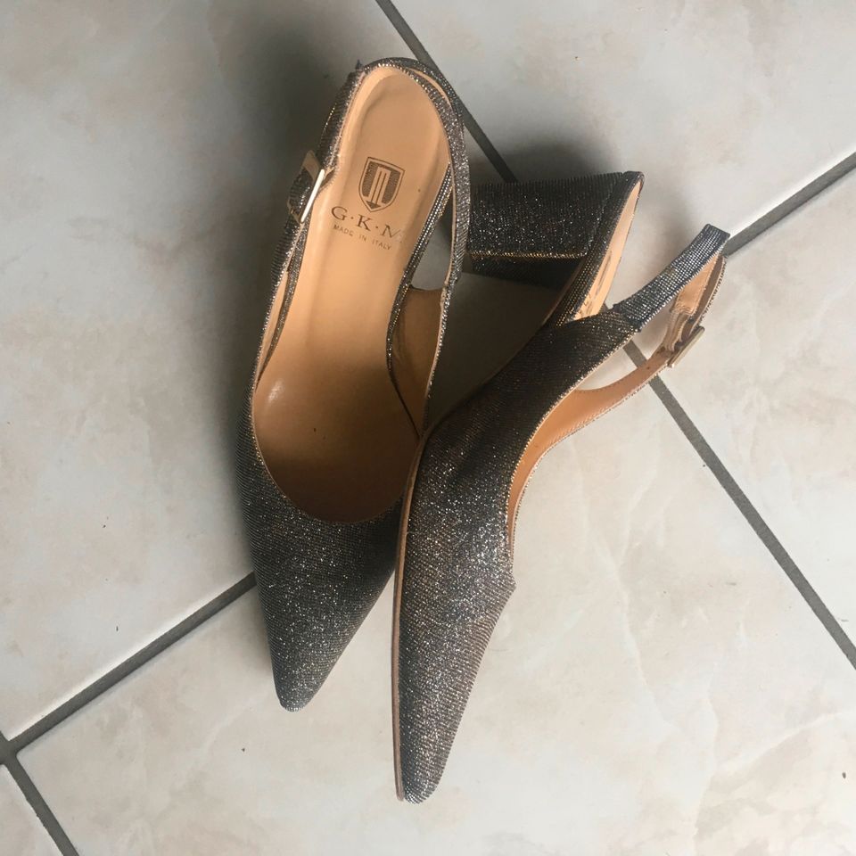 Slingpumps Gold Glitzer, Gr. 38, GK Mayer, wie neu in Goldbach